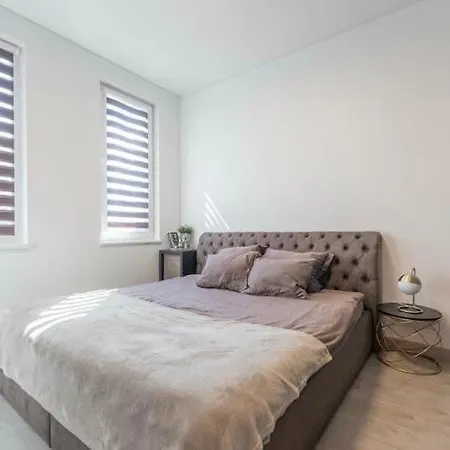 Apartment Good
